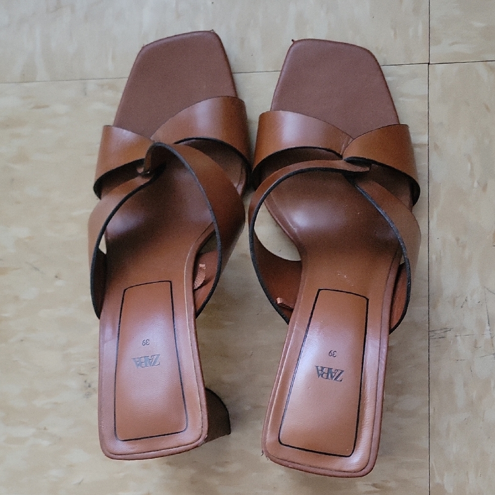 Zara Women's Brown Sandals